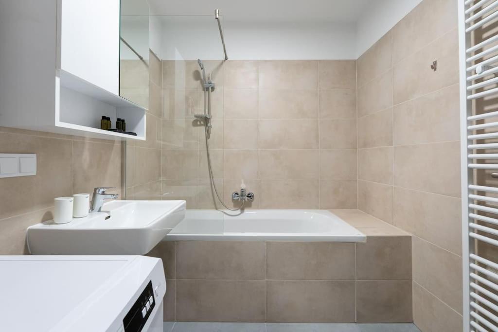 Trendy 1Br, Direct City Access By Hm Viena Exterior foto